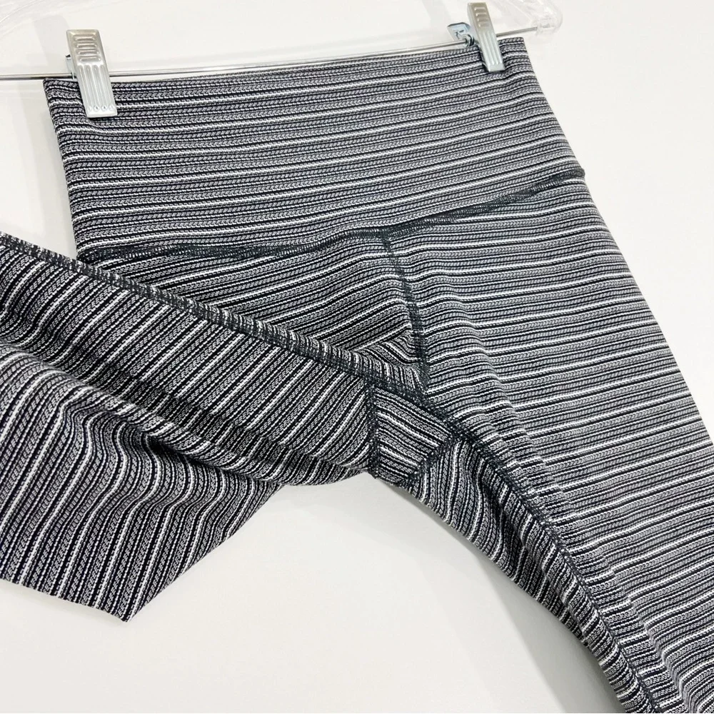 Lululemon High Times Pant Textured Stripe Black Deep Coal Size 6 - Picture 5 of 8